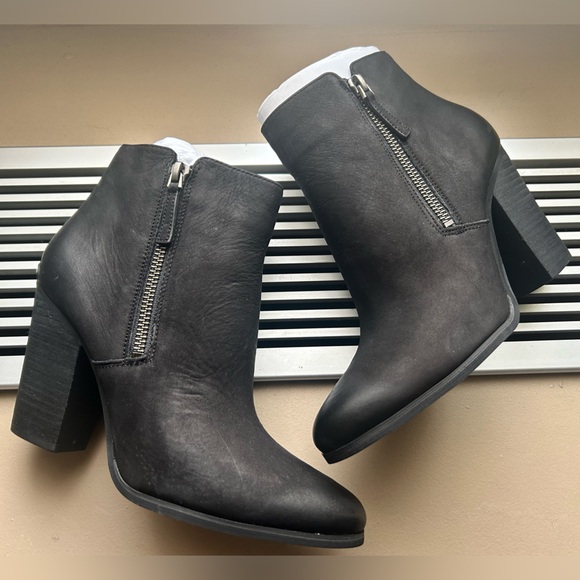 Michael Kors Shoes - Michael Kors Black Leather Ankle Boots Women’s 7M Dual Zipper, New